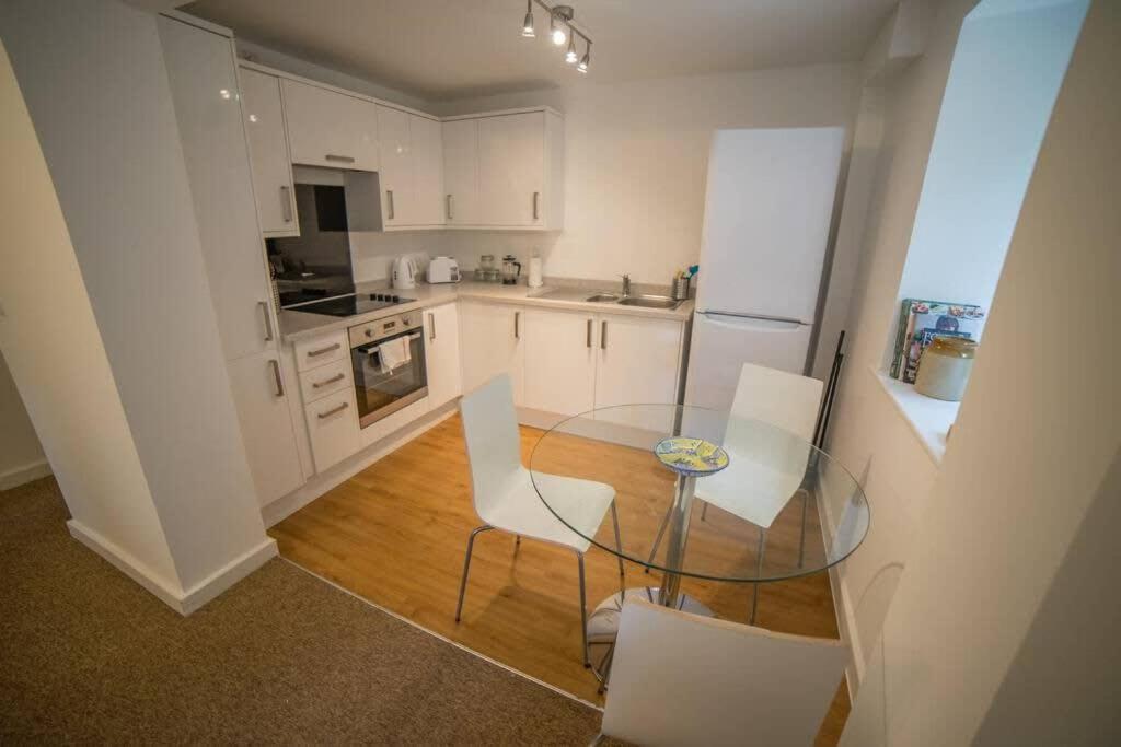 Champion Court Two Bedroom Flat Bristol Bagian luar foto