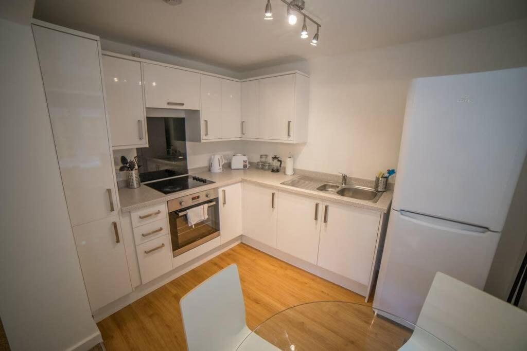 Champion Court Two Bedroom Flat Bristol Bagian luar foto
