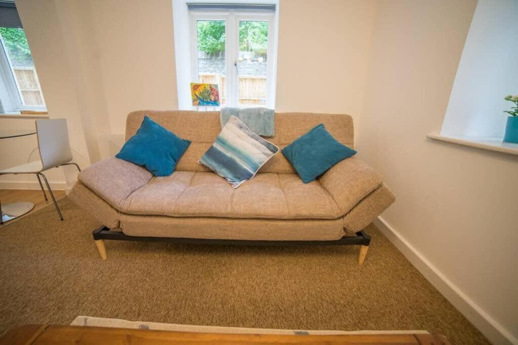 Champion Court Two Bedroom Flat Bristol Bagian luar foto